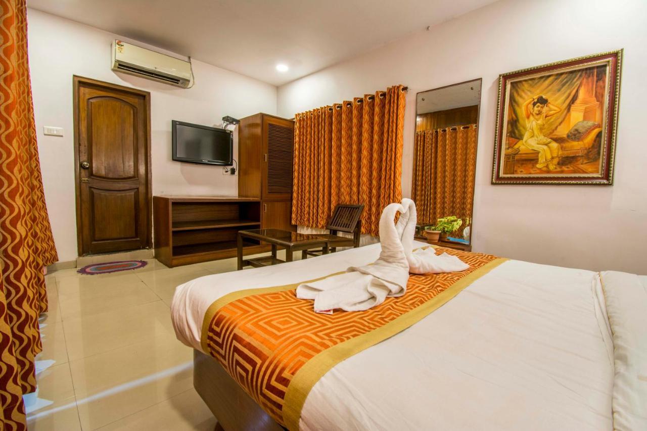 Hotel Chandra'S Visakhapatnam Exterior photo